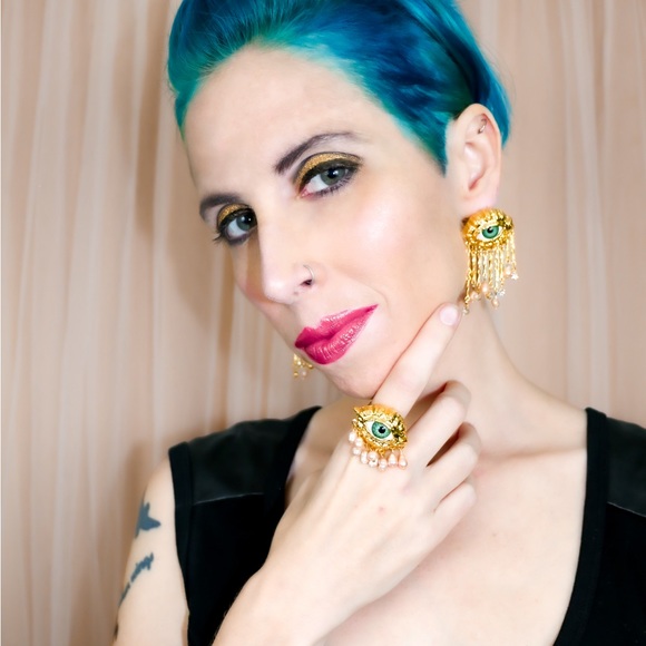 Lovers Eye Victorian Earrings, Women's Vintage Eye Earrings, Baroque-Style - Picture 3 of 13